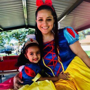 Meet your Posher, Mayra